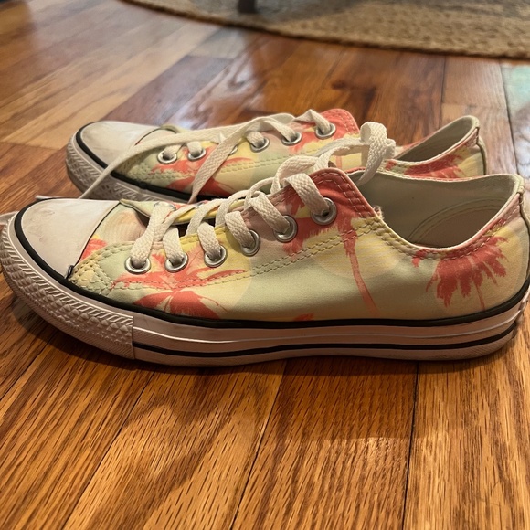 Palm Tree Print Chuck Taylor All Star Converse - US 7 - Picture 2 of 4